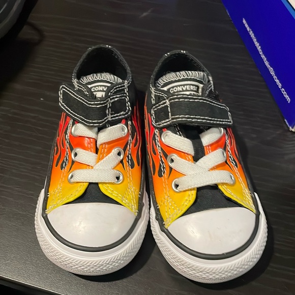 Converse Shoes Converse Baby Size 5 Tennis Shoes Great Condition
